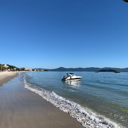 Lindo Apto, 50Metros Do Mar, Ideal Para Familias Florianopolis Luaran gambar